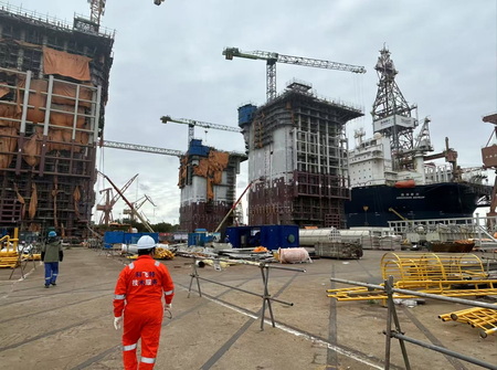 Maintenance of cylindrical semi submersible platform>> Maintenance of cylindrical semi submersible platform>>